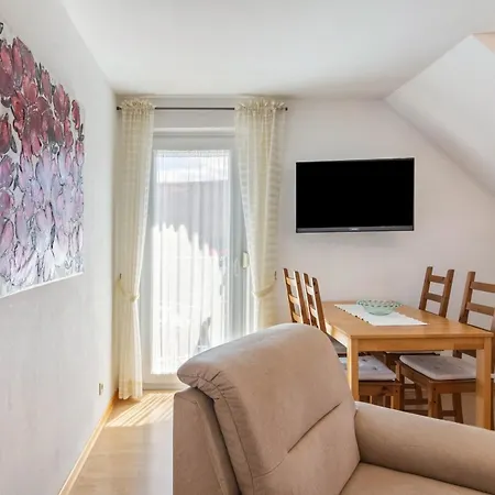 Koch Bis 100m² Mit Balkon Apartmán *