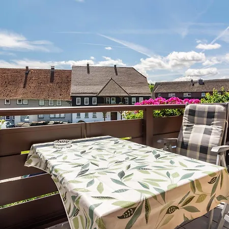 Koch Bis 100m² Mit Balkon Apartmán *